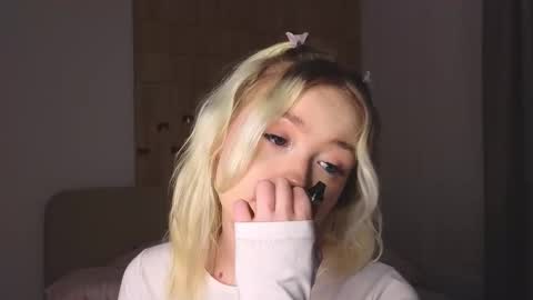 twinklefluff online show from January 11, 5:07 pm