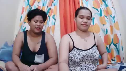 Lyn and lea online show from January 29, 9:23 am