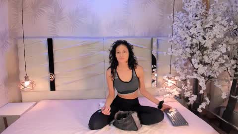    online show from March 12, 11:35 am