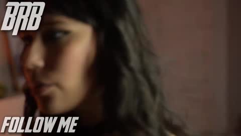 Una  online show from March 14, 10:27 am