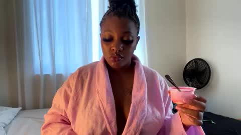 Unholybaddie online show from November 15, 11:55 am