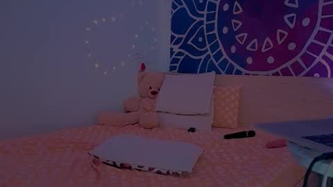 Alice online show from December 17, 5:06 pm