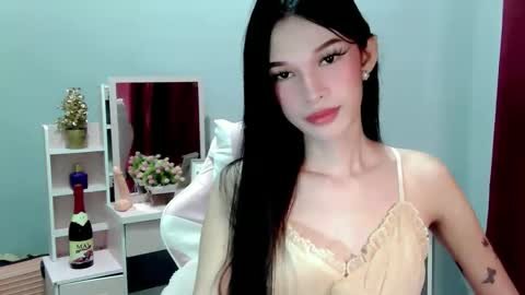 ur_asianbabexxx online show from December 15, 10:42 am