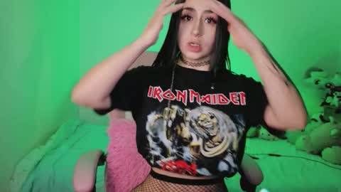 Danielle  online show from March 19, 9:35 am