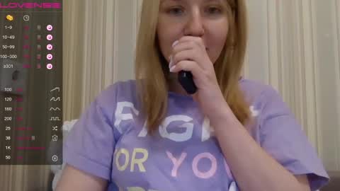 urbadkitty online show from December 25, 12:58 pm