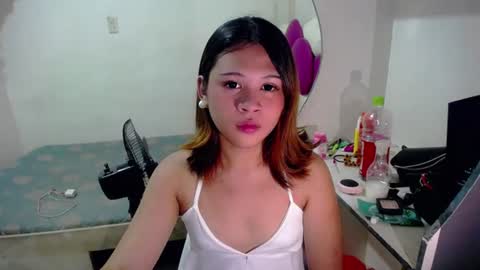 urgoddessawoman online show from June 19, 6:55 pm