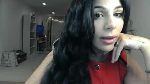 Snapshot of urgoddessmarla chatting on October 22, 1:43 am Goddess Marla online show from October 22, 1:43 am