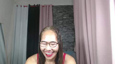 urhotvivian11 online show from February 28, 2:44 am