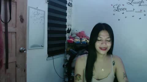 hi im kim online show from February 6, 12:11 am