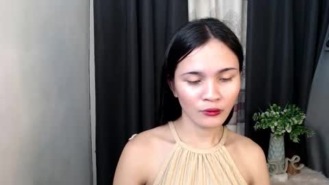 Snapshot of ursexy_scarlett chatting on October 24, 7:32 pm SCARLETT online show from October 24, 7:32 pm