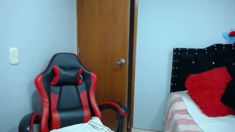 Eveling Blanco  online show from March 1, 12:54 am