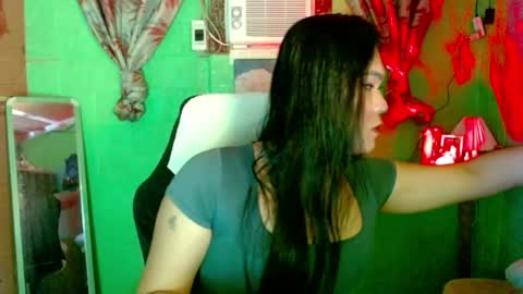 YOURGIRLCAMILLA online show from May 14, 9:04 am
