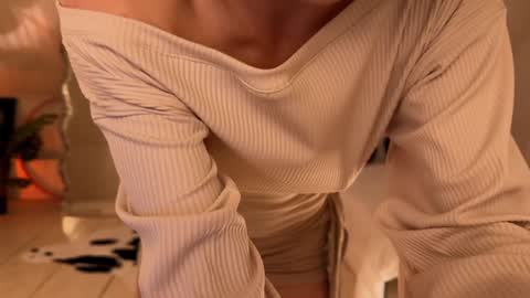 Anika On vacation online show from February 7, 5:28 pm