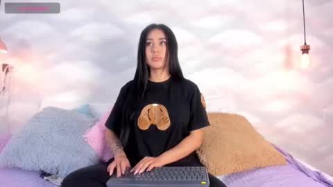 VAELINA ANGELS online show from February 17, 7:07 am