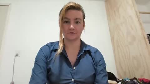 vagimosa online show from October 13, 9:23 am