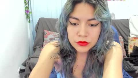 Vaiolet1314 online show from March 23, 1:34 am