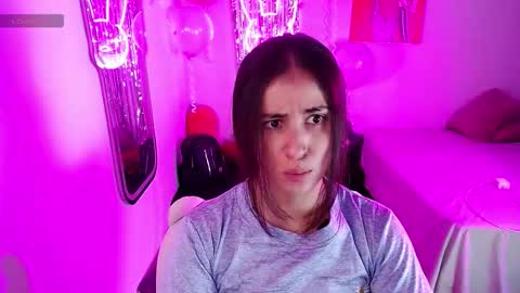 valentina online show from March 18, 4:06 am