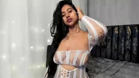 valen_latina27 online show from December 3, 12:59 pm
