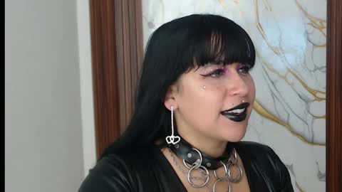 valen_ross7 online show from April 6, 9:43 am