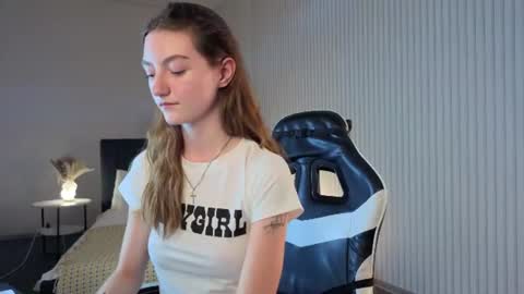 Nora online show from August 5, 11:16 am