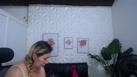 Valentina  online show from March 3, 4:43 pm