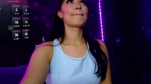 valentinarojass_ online show from April 15, 3:01 pm