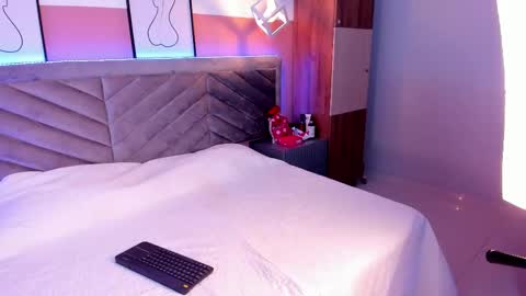 Mia  online show from September 26, 11:13 pm