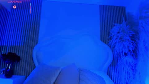 valeria_carter_ online show from December 3, 9:06 pm