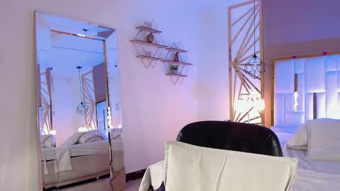 Valerie  online show from November 25, 5:04 pm