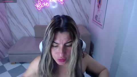 valerie_b online show from January 30, 3:00 am