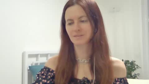 Snapshot of valerie_rose777 chatting on March 1, 6:54 pm valerie_rose777 online show from March 1, 6:54 pm