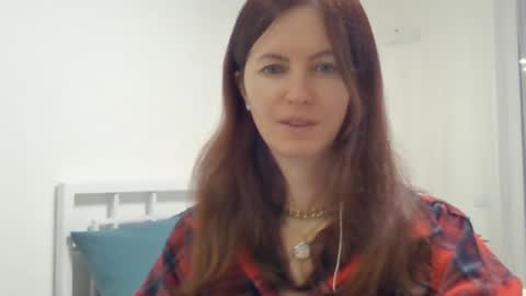 Snapshot of valerie_rose777 chatting on February 15, 7:17 pm valerie_rose777 online show from February 15, 7:17 pm