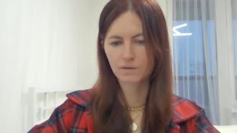 Snapshot of valerie_rose777 chatting on December 15, 12:49 pm valerie_rose777 online show from December 15, 12:49 pm