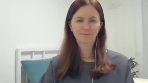 Snapshot of valerie_rose777 chatting on February 17, 7:44 pm valerie_rose777 online show from February 17, 7:44 pm