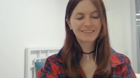 Snapshot of valerie_rose777 chatting on February 18, 7:43 pm valerie_rose777 online show from February 18, 7:43 pm