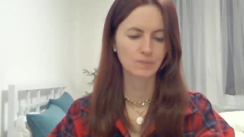 Snapshot of valerie_rose777 chatting on January 8, 6:52 pm valerie_rose777 online show from January 8, 6:52 pm