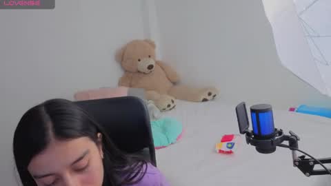 Juli C online show from April 17, 1:30 am