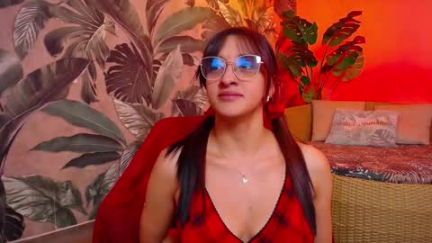 Snapshot of valery_blush chatting on October 24, 4:19 am valery_blush online show from October 24, 4:19 am