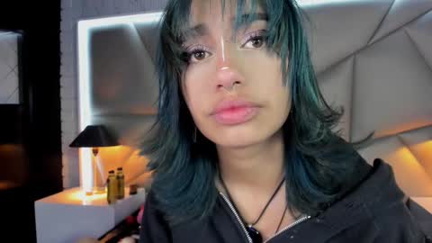 Valery Smith15s online show from February 27, 3:58 am