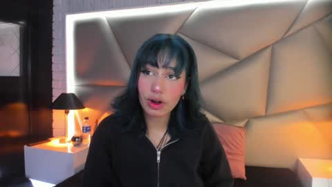 Valery Smith15s online show from January 17, 3:34 am