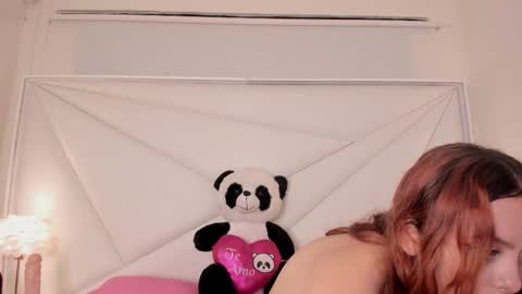 Valery Smith15s online show from September 27, 4:52 am