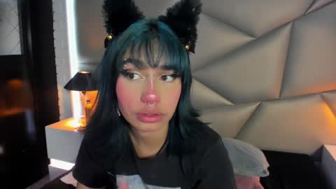 Valery Smith15s online show from February 2, 3:21 am