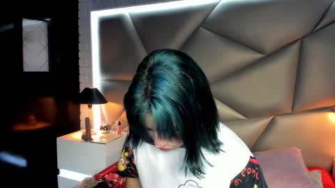 Valery Smith15s online show from February 5, 3:34 am