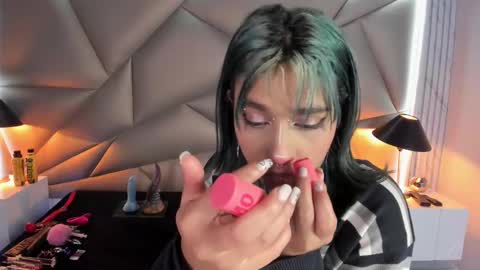 Valery Smith15s online show from March 3, 3:16 am