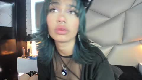 Valery Smith15s online show from February 21, 3:12 am