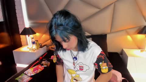 Valery Smith15s online show from January 19, 3:29 am