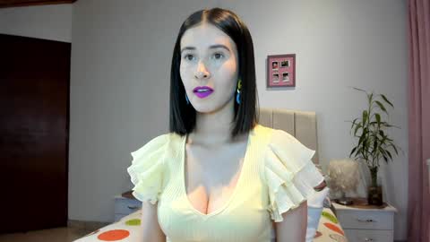 Macarena online show from January 23, 2:23 am