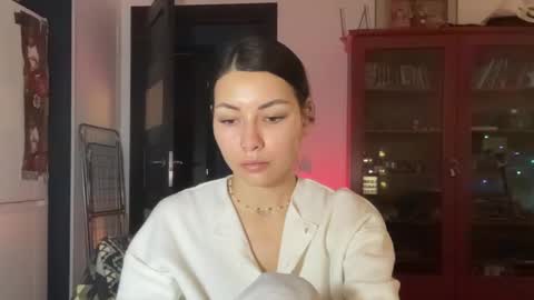 Snapshot of valorant_girl chatting on February 18, 4:05 pm Little Devil online show from February 18, 4:05 pm