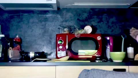 Snapshot of valorant_girl chatting on December 20, 6:02 pm Little Devil online show from December 20, 6:02 pm