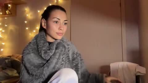 Snapshot of valorant_girl chatting on September 23, 6:06 pm Little Devil online show from September 23, 6:06 pm